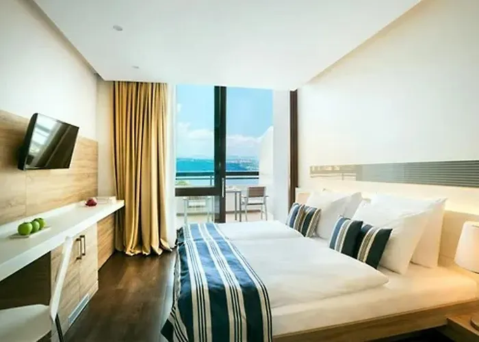 Kristal - By Liburnia & أوباتيا