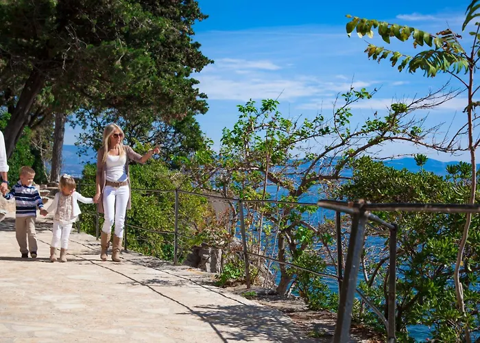 Готель Kristal - By Liburnia &